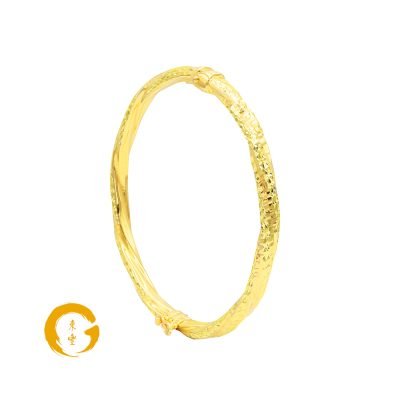916 Gold Twisted Bangle Width 4.5mm