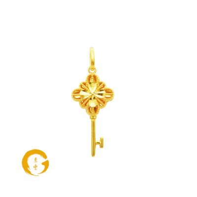 916 Gold Filigree Peranakan Key Pendant